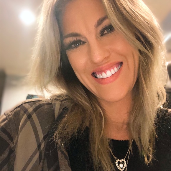 Meet your Posher, Melissa - Picture 12 of 12